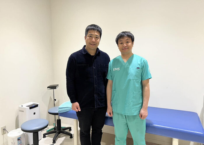 鹿児島大学医学部の飯田さんが医師国家試験に合格して医師になった報告の挨拶に来られました。